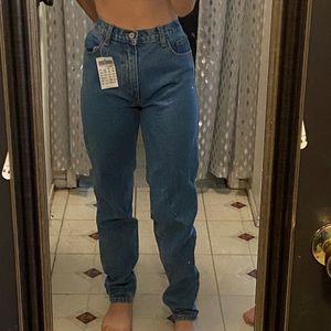BRANDY MELVILLE CARLY JEANS
